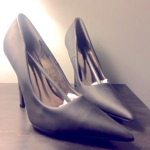 Black Pointed toe Heels